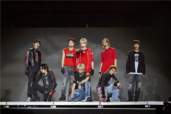 NCT 127第二次世界巡演智利演唱会公演图片 1.jpg