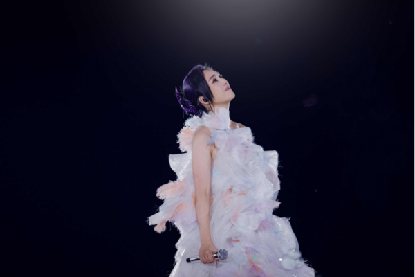 杨千嬅重庆生日限定音乐会圆满落幕 官宣2026新巡演《Live MY LIVE 1.0》首站定成都344.png